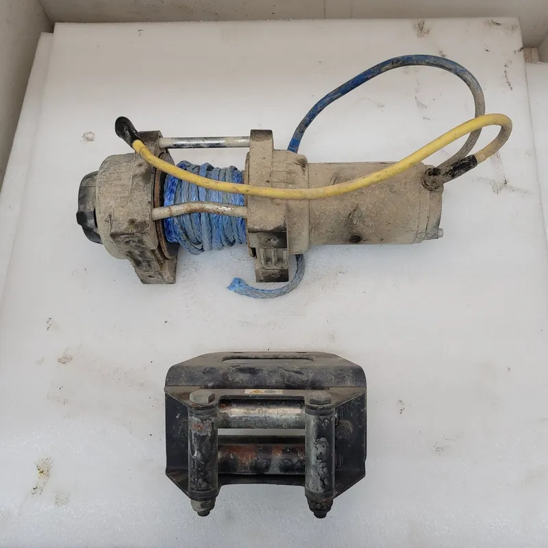WINCH POLARIS 3500 LBS 05% Dernière Chance